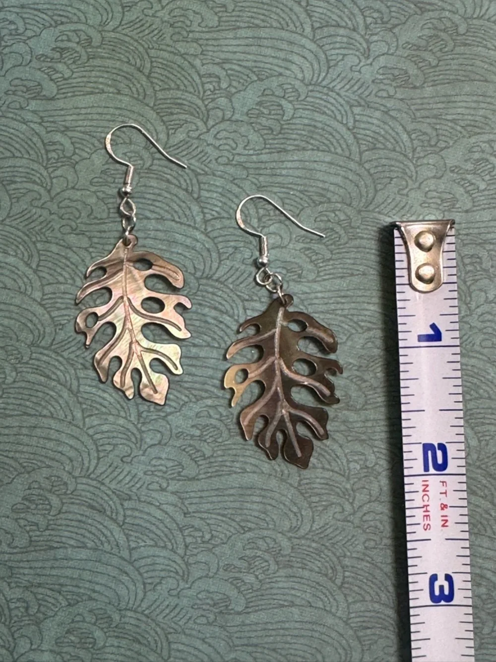 MOTHER OF PEARL MONSTERA LEAF EARRINGS - Picture 4 of 6